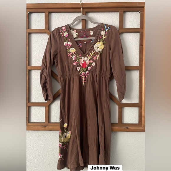 Johnny Was Dresses & Skirts - Johnny Was Brown Floral Embroidered Dress